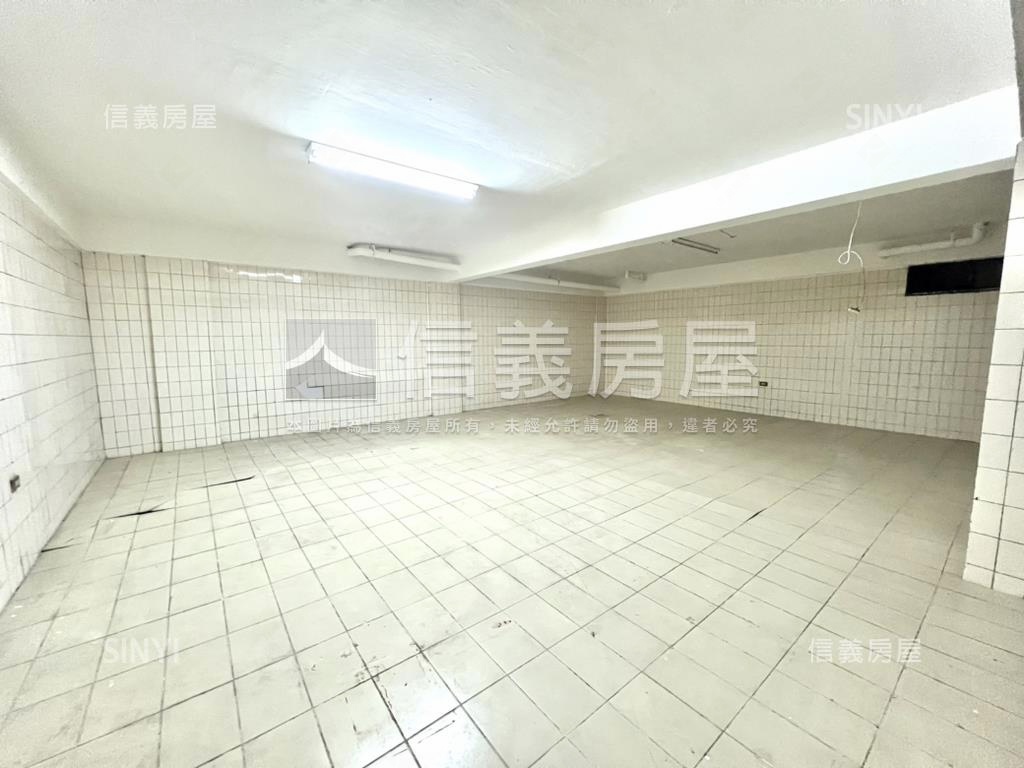 誠意出售民族路面寬金店面房屋室內格局與周邊環境