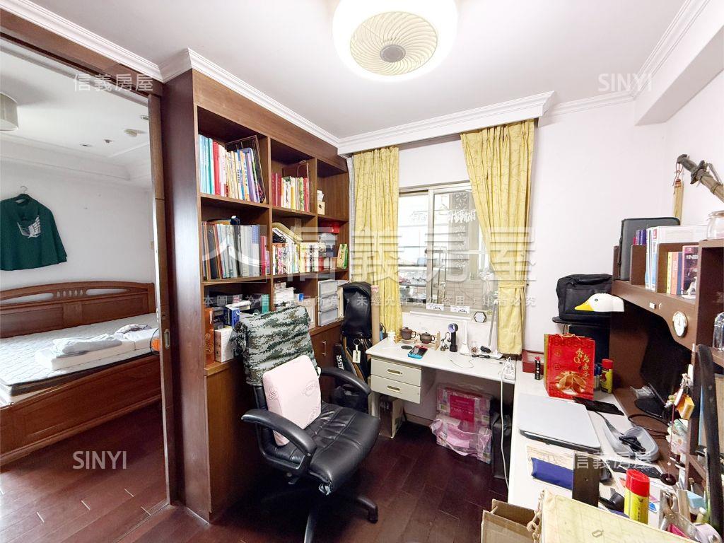 景安比利時高樓四房車位房屋室內格局與周邊環境