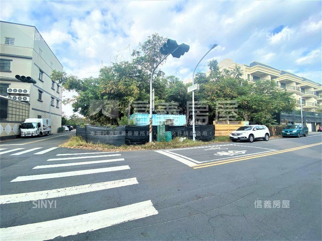 仁武三面臨路美土地房屋室內格局與周邊環境