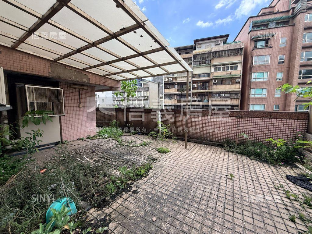 潤泰御花園四房大露臺戶房屋室內格局與周邊環境
