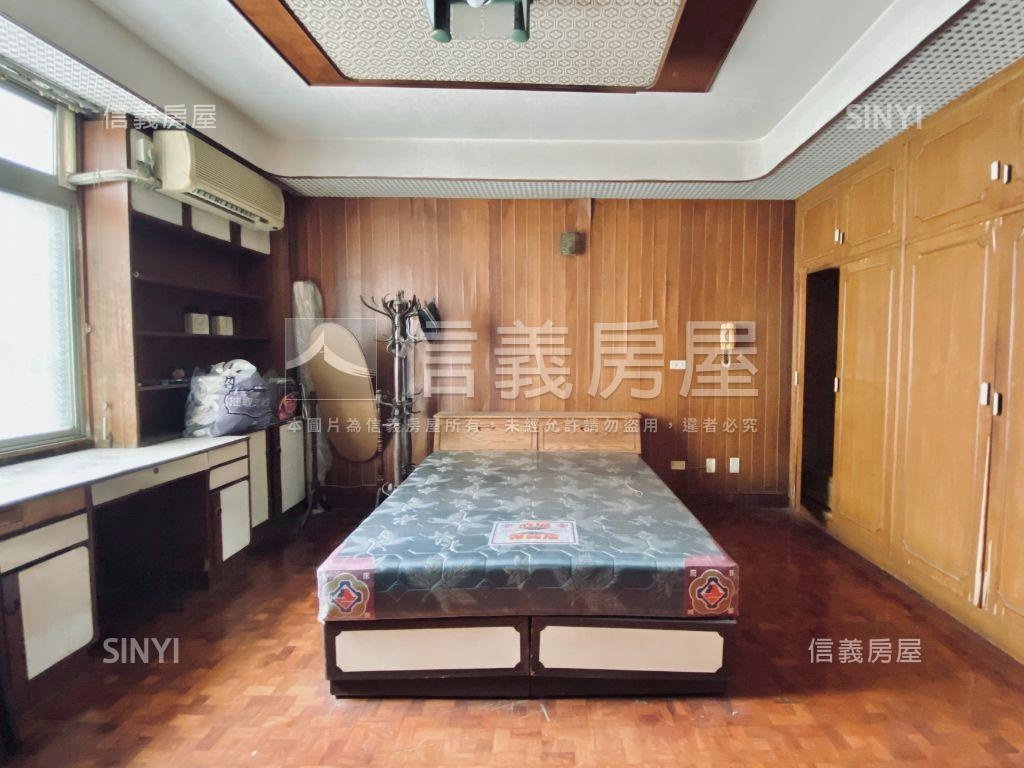 宮後傳統天井木質墅房屋室內格局與周邊環境