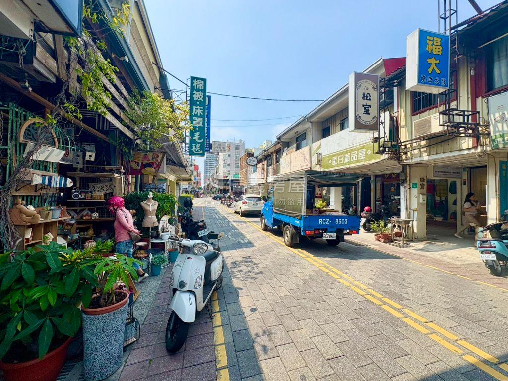 市中心｜傳統天井深透天房屋室內格局與周邊環境