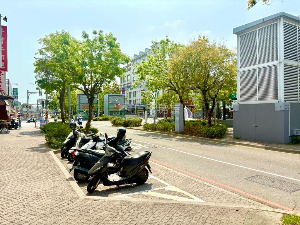 市中心｜傳統天井深透天房屋室內格局與周邊環境