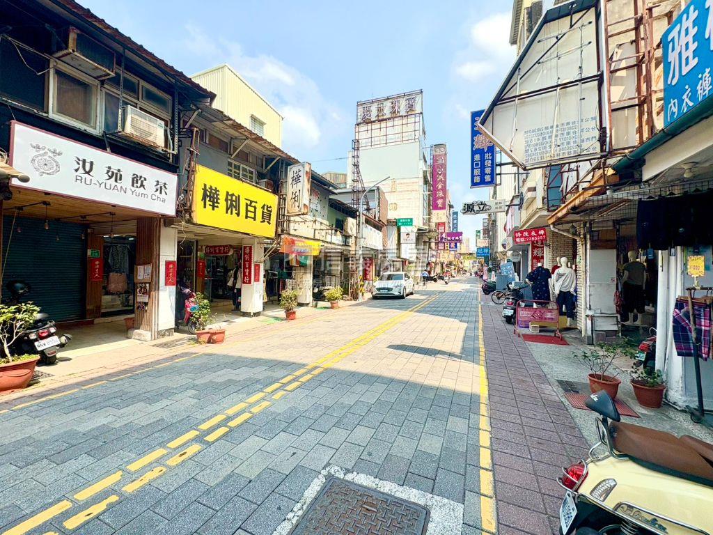 市中心｜傳統天井深透天房屋室內格局與周邊環境