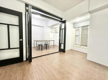 五期三房車位還有地下室