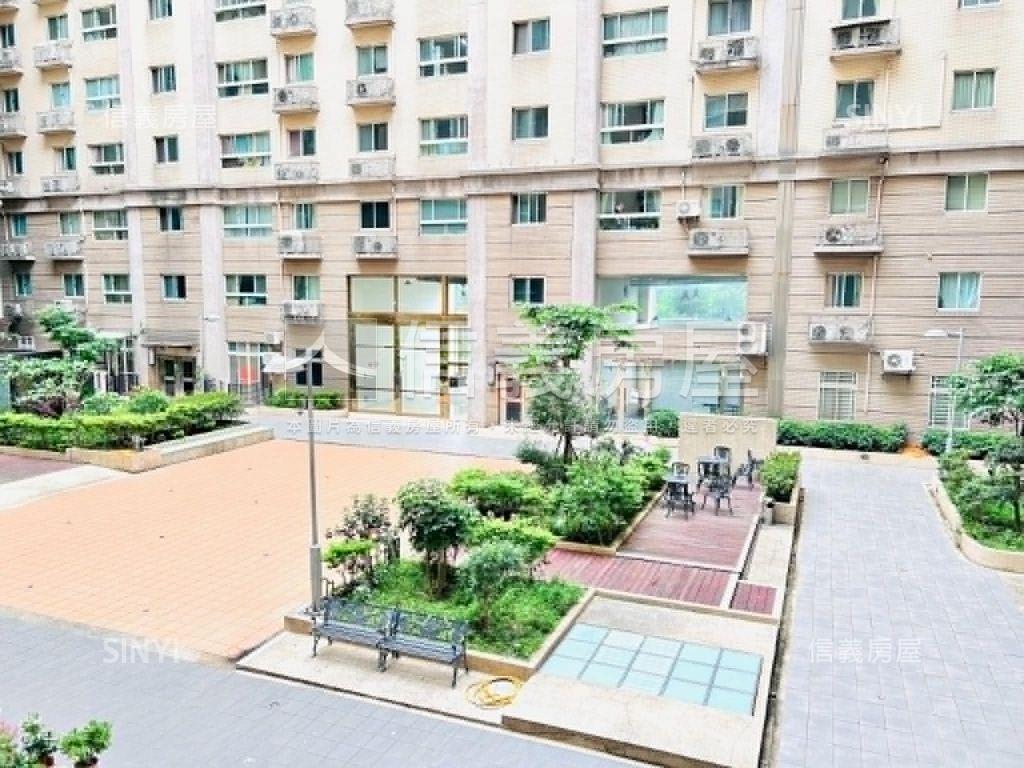 京站單層獨戶４房車位房屋室內格局與周邊環境