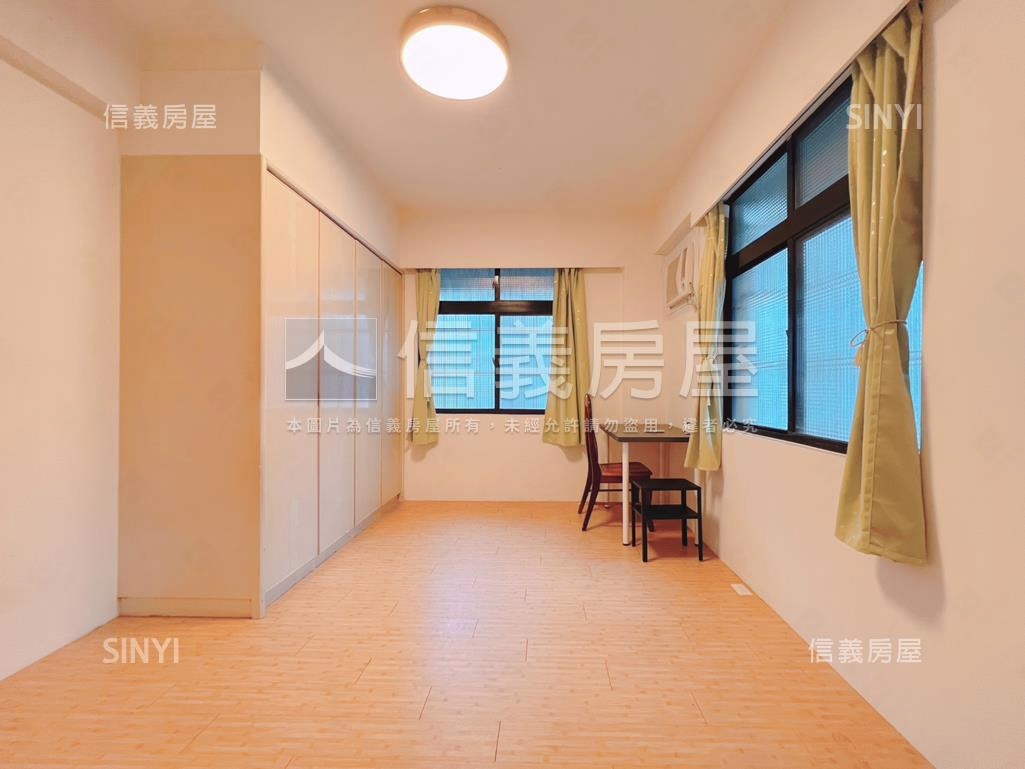 可看屋頂溪捷運電梯三房房屋室內格局與周邊環境