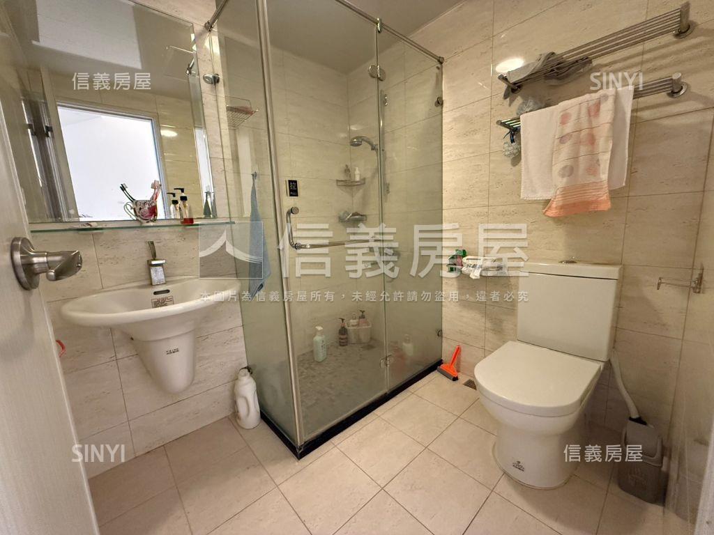 成大城市景三房平車房屋室內格局與周邊環境