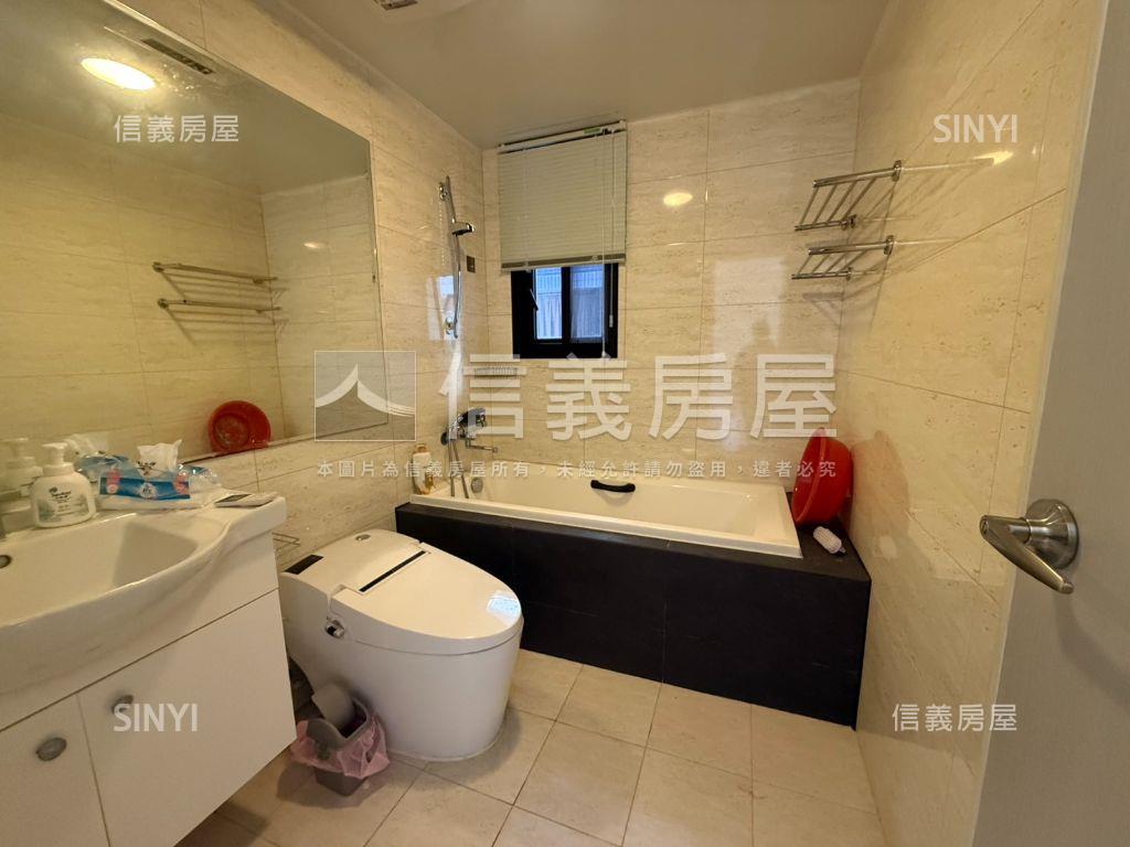 成大城市景三房平車房屋室內格局與周邊環境