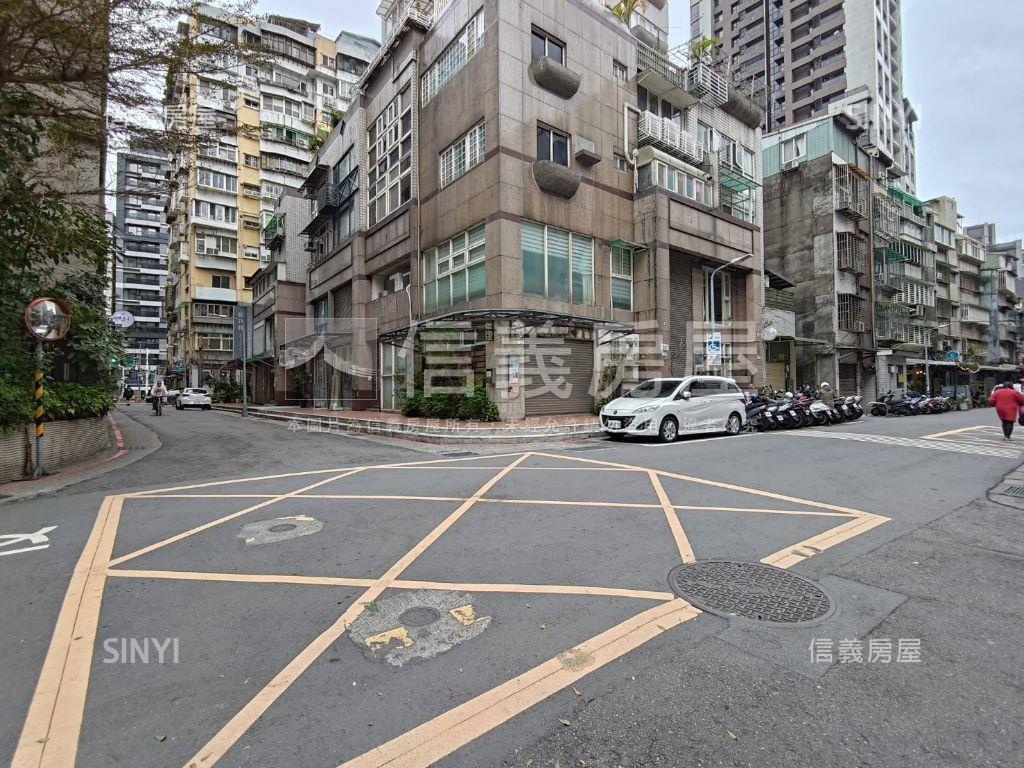古亭中正家族Ｂ１坡機車位房屋室內格局與周邊環境