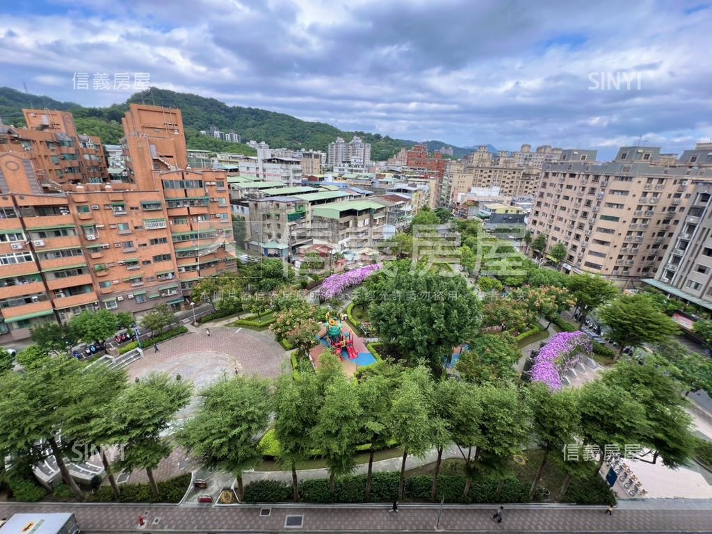 公園景觀大三房平面車位房屋室內格局與周邊環境