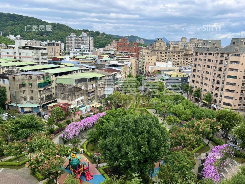 公園景觀大三房平面車位房屋室內格局與周邊環境