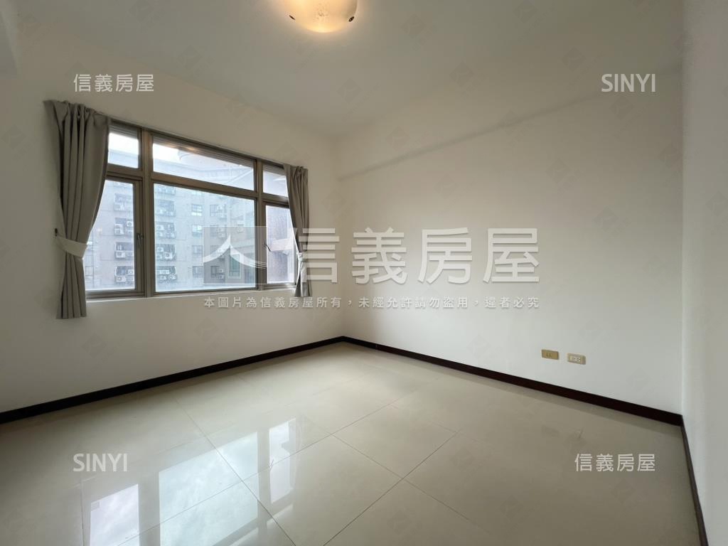 公園景觀大三房平面車位房屋室內格局與周邊環境