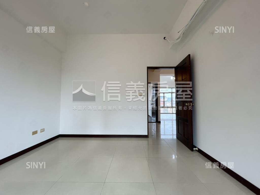 公園景觀大三房平面車位房屋室內格局與周邊環境