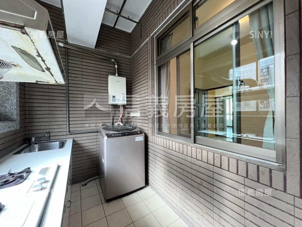 公園景觀大三房平面車位房屋室內格局與周邊環境