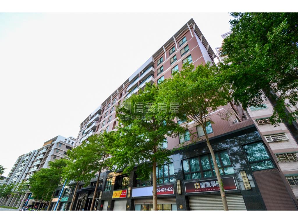 龍鳳學院裝潢四房房屋室內格局與周邊環境