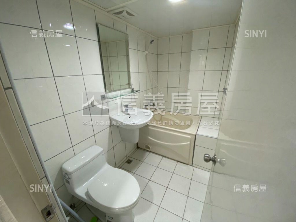 面寬約７米邊間店面房屋室內格局與周邊環境