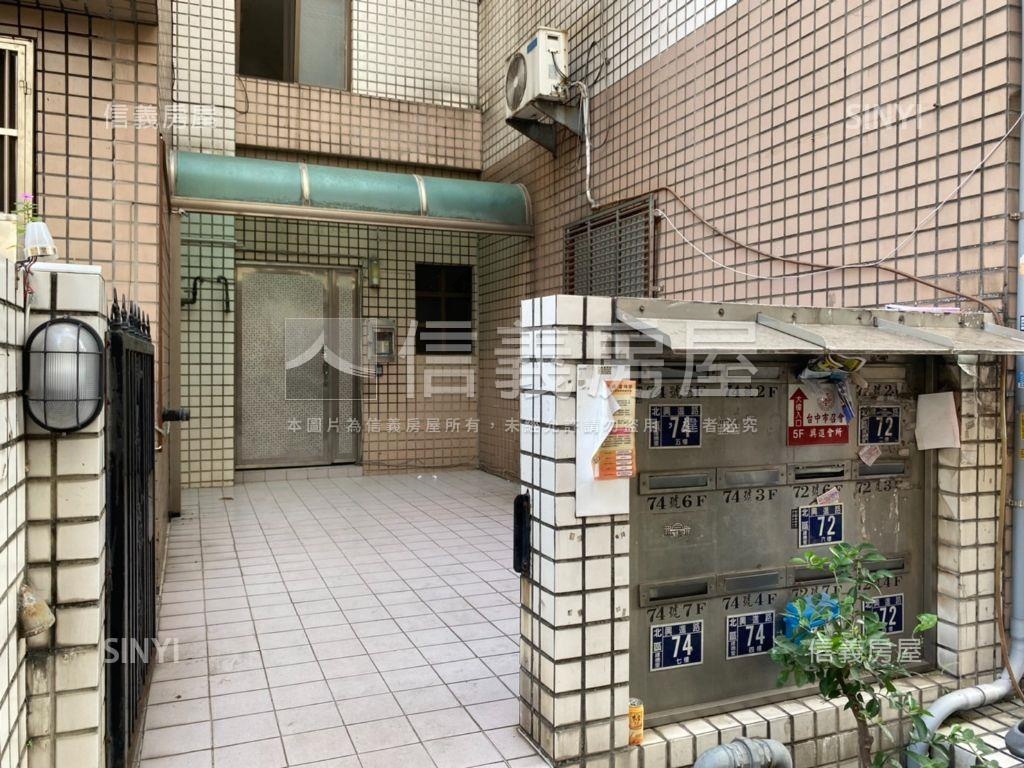 面寬約７米邊間店面房屋室內格局與周邊環境