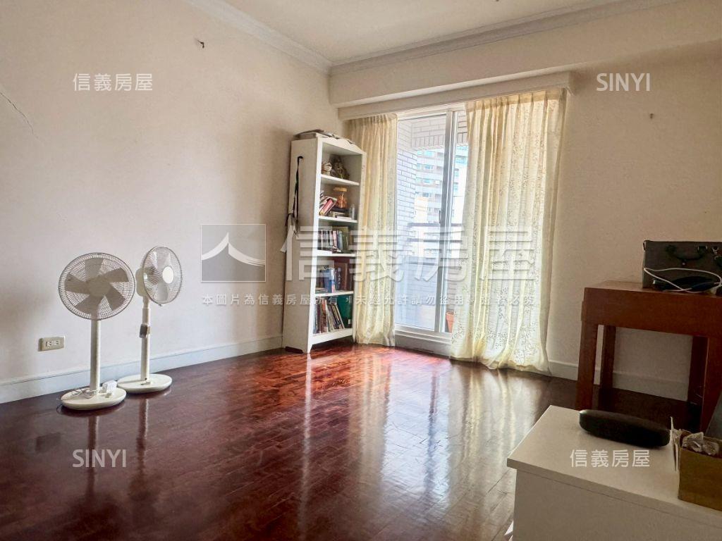 丹霞灣山河帝景房屋室內格局與周邊環境