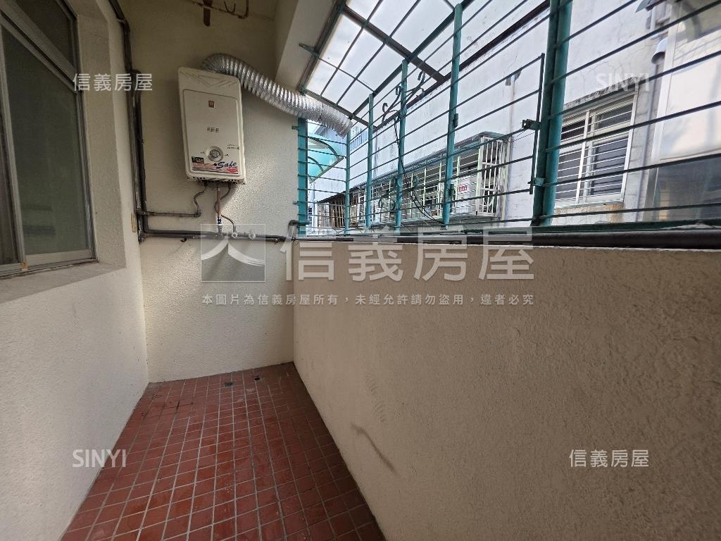 區公所方正採光美寓房屋室內格局與周邊環境