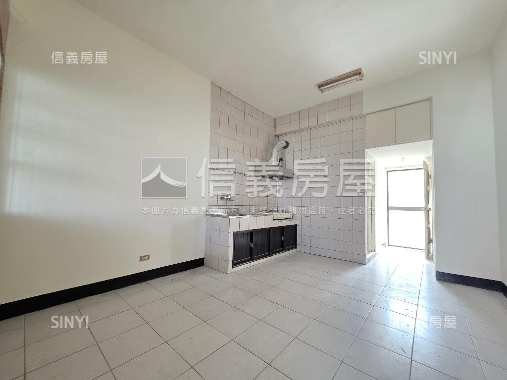 區公所方正採光美寓房屋室內格局與周邊環境