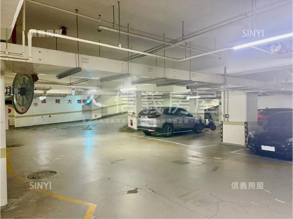 上河園極美採光二房平車房屋室內格局與周邊環境