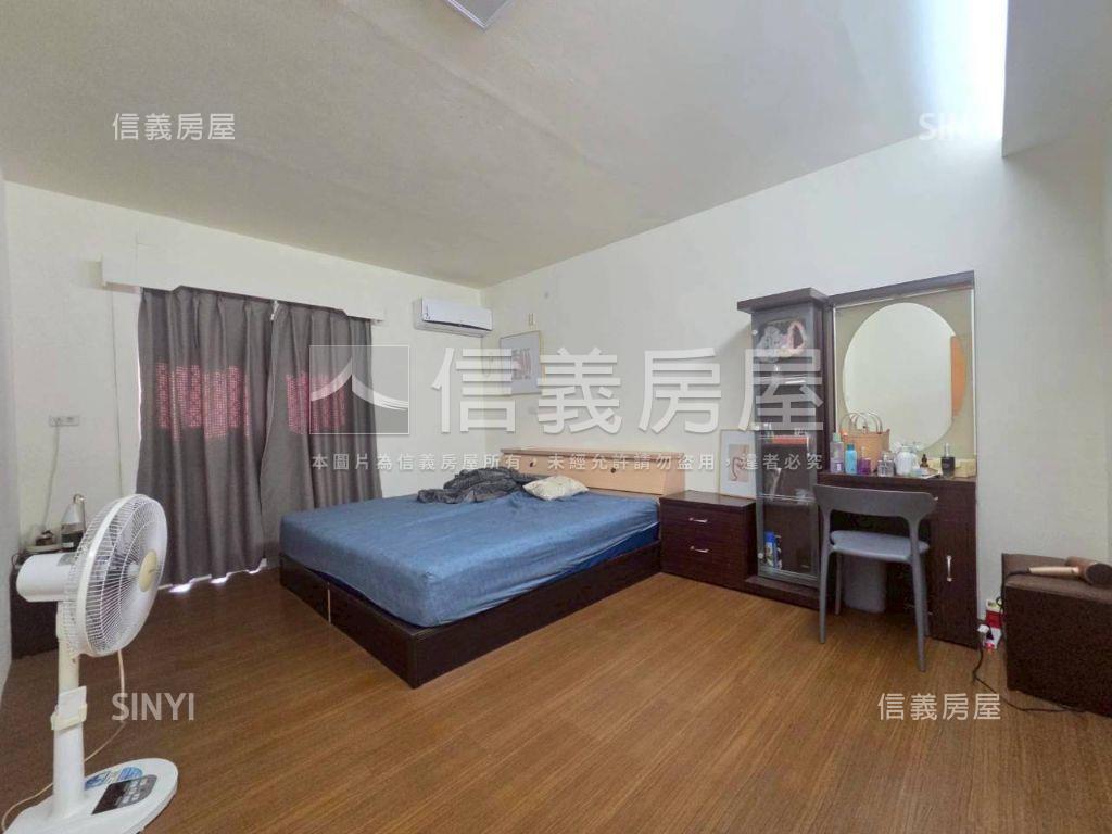 近平實，有花園車庫型透天房屋室內格局與周邊環境