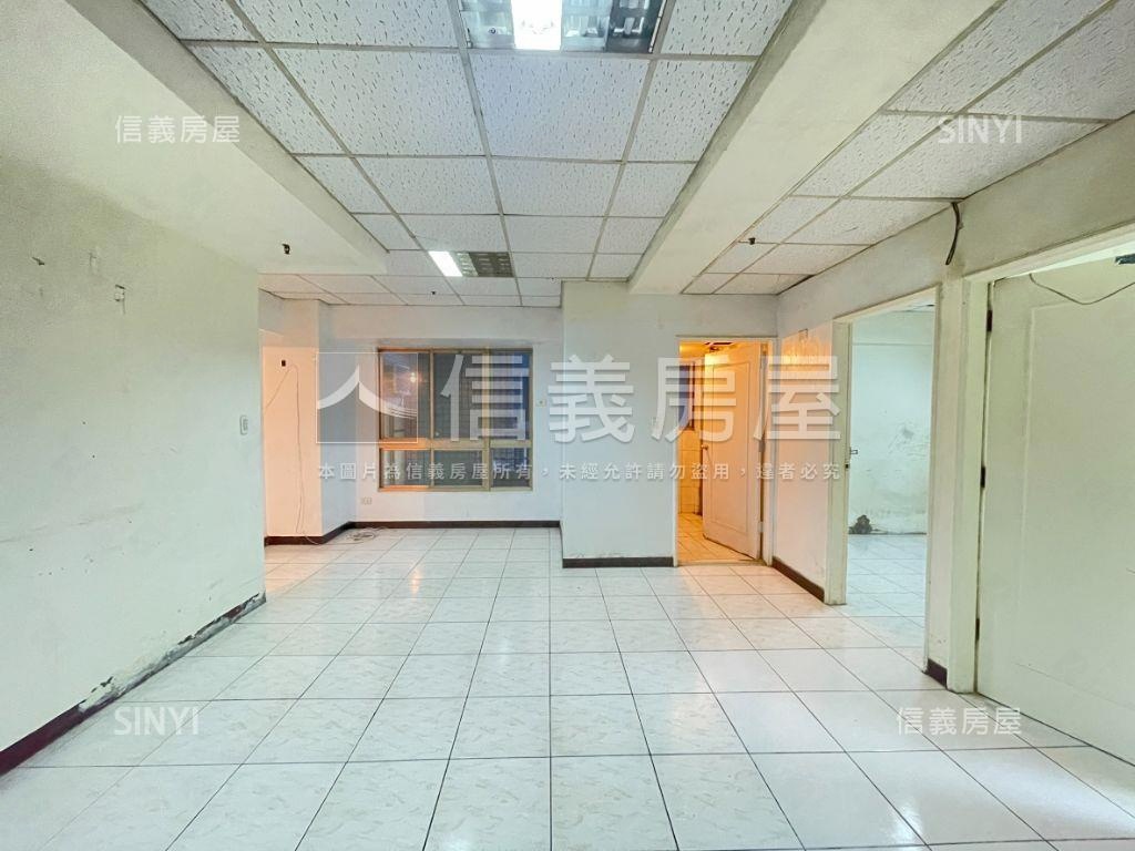 電通市三房大平面車位房屋室內格局與周邊環境