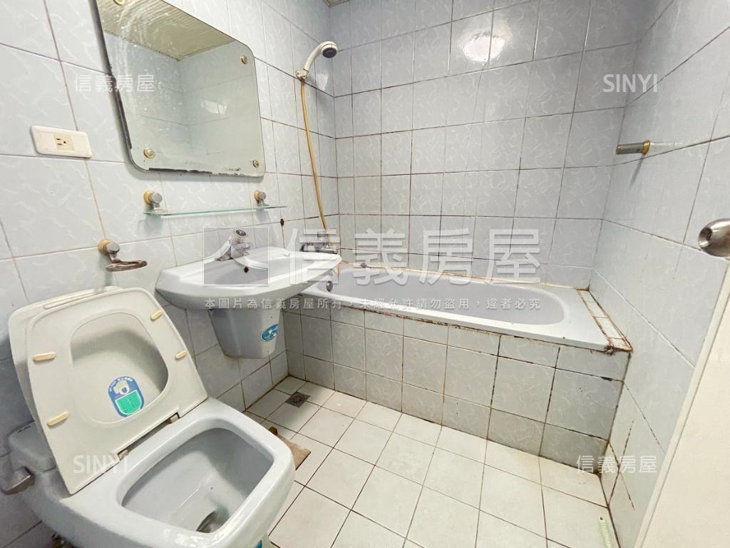 電通市三房大平面車位房屋室內格局與周邊環境