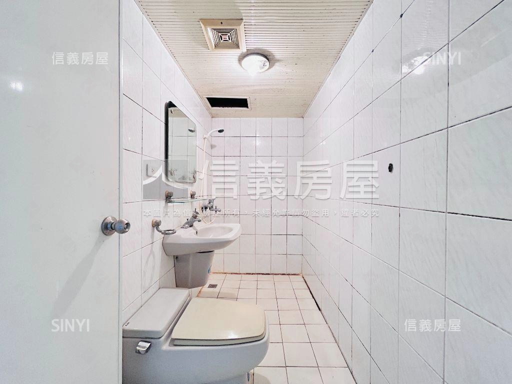 電通市三房大平面車位房屋室內格局與周邊環境