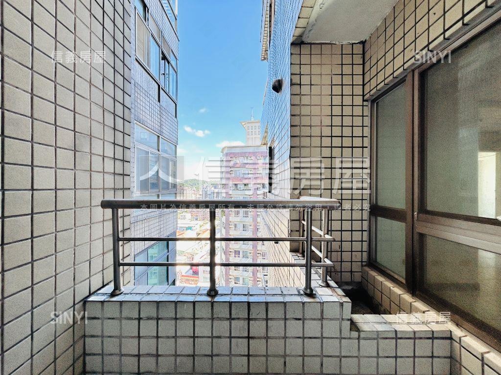 電通市三房大平面車位房屋室內格局與周邊環境