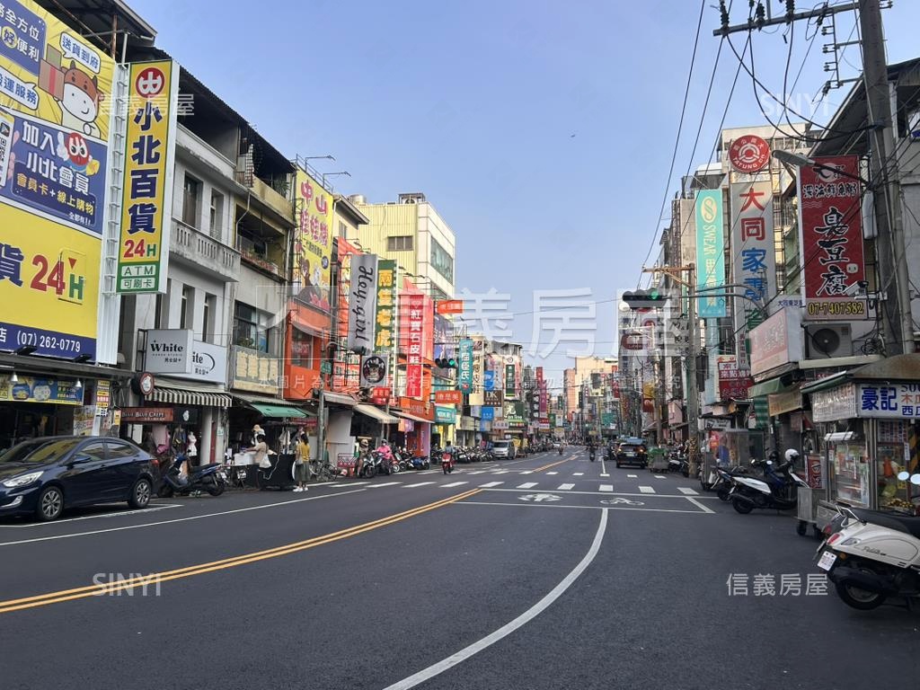 鳳山熱鬧滾滾燙金透店房屋室內格局與周邊環境