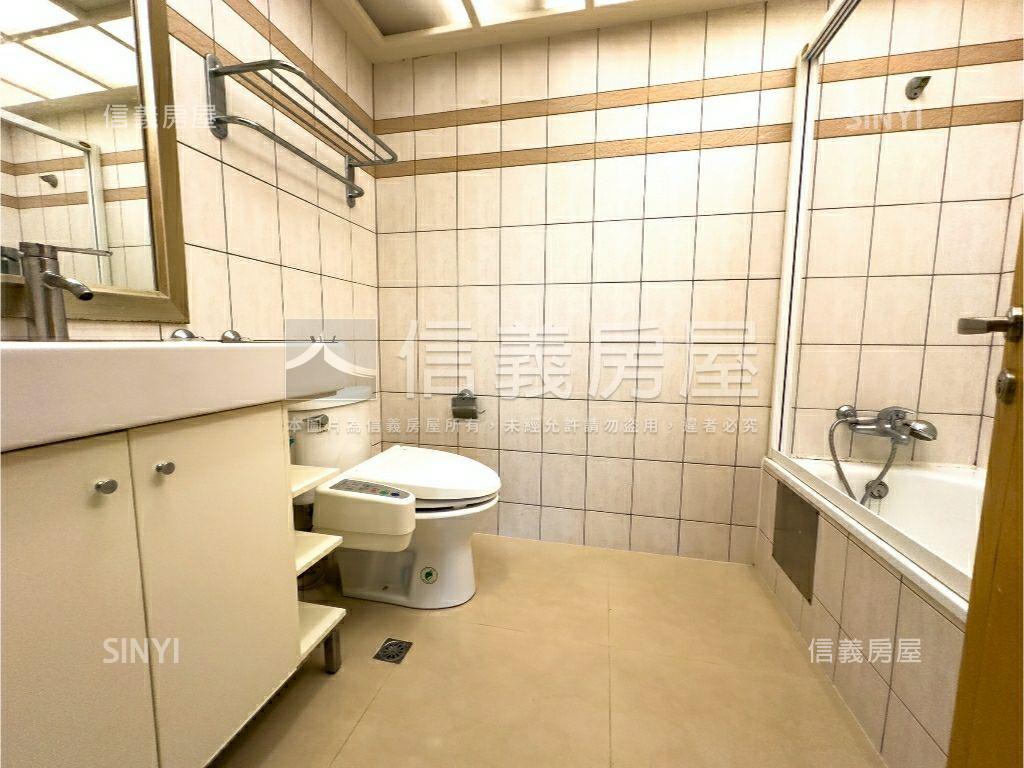 台大御園☆雙衛平面車位房屋室內格局與周邊環境