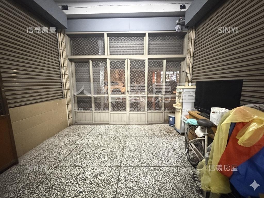 大里一期◆臨路透天房屋室內格局與周邊環境