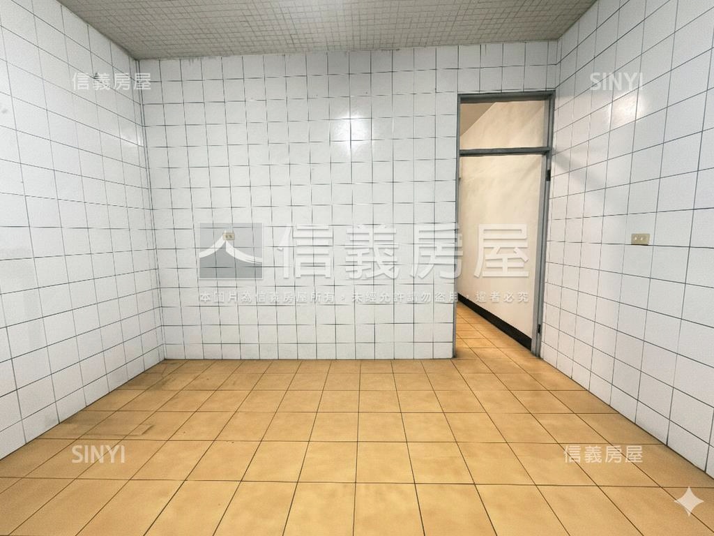 大里一期◆臨路透天房屋室內格局與周邊環境