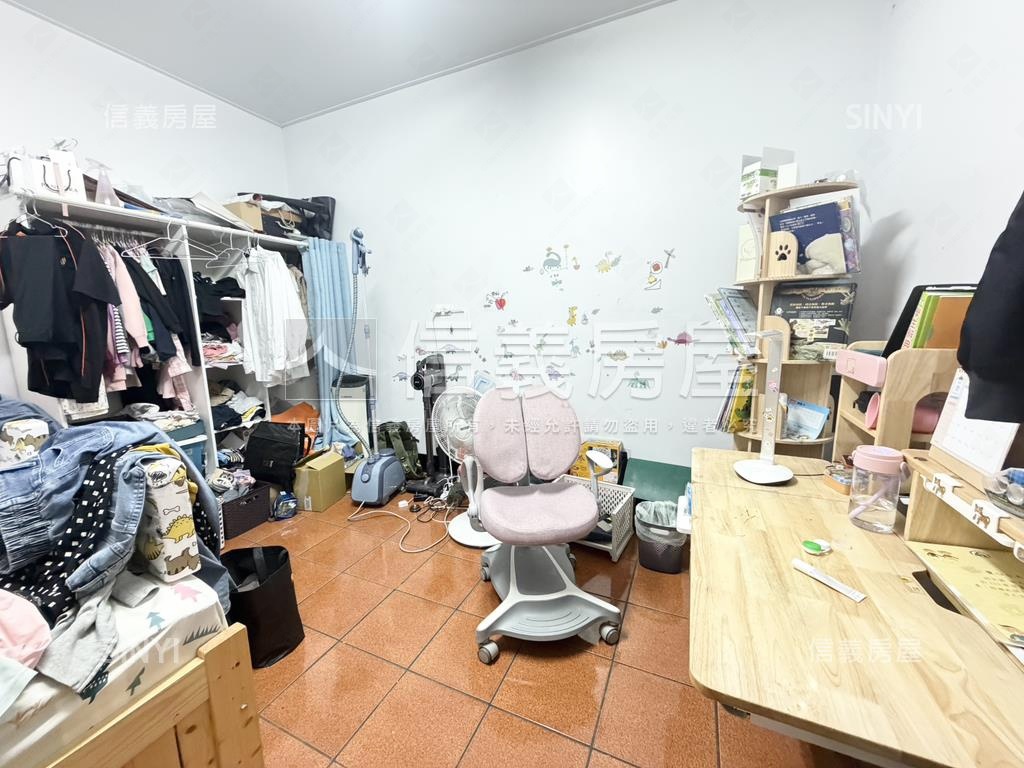 大里一期◆臨路透天房屋室內格局與周邊環境