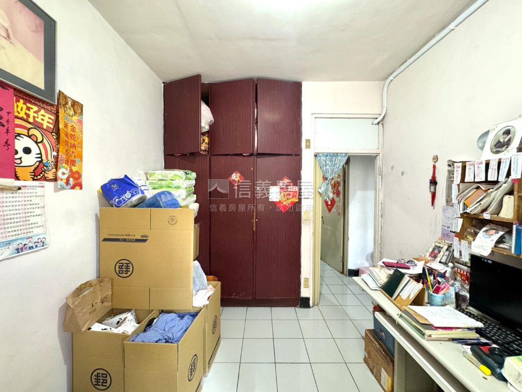 邊間三房獨戶公寓三樓房屋室內格局與周邊環境