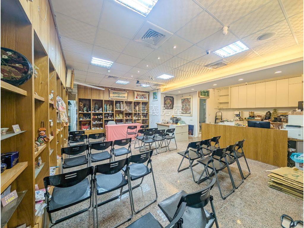 中山捷運南京圓環挑高店辦房屋室內格局與周邊環境
