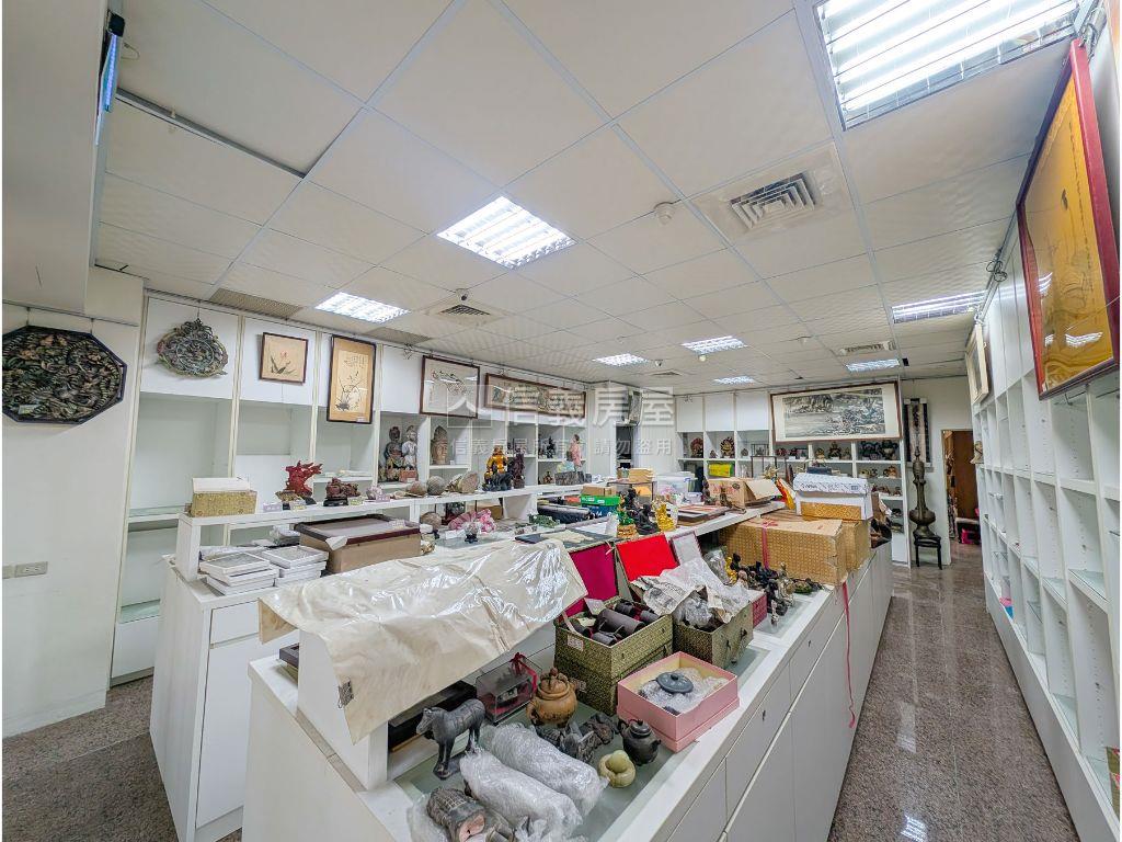 中山捷運南京圓環挑高店辦房屋室內格局與周邊環境