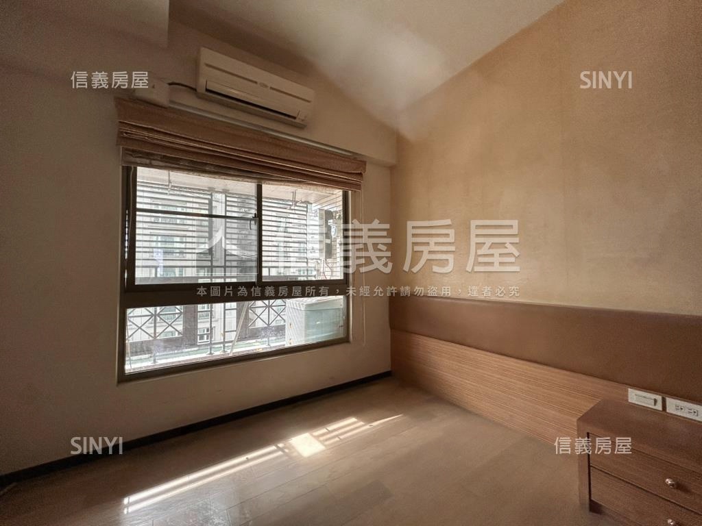 亞灣之星．星光兩房平車房屋室內格局與周邊環境