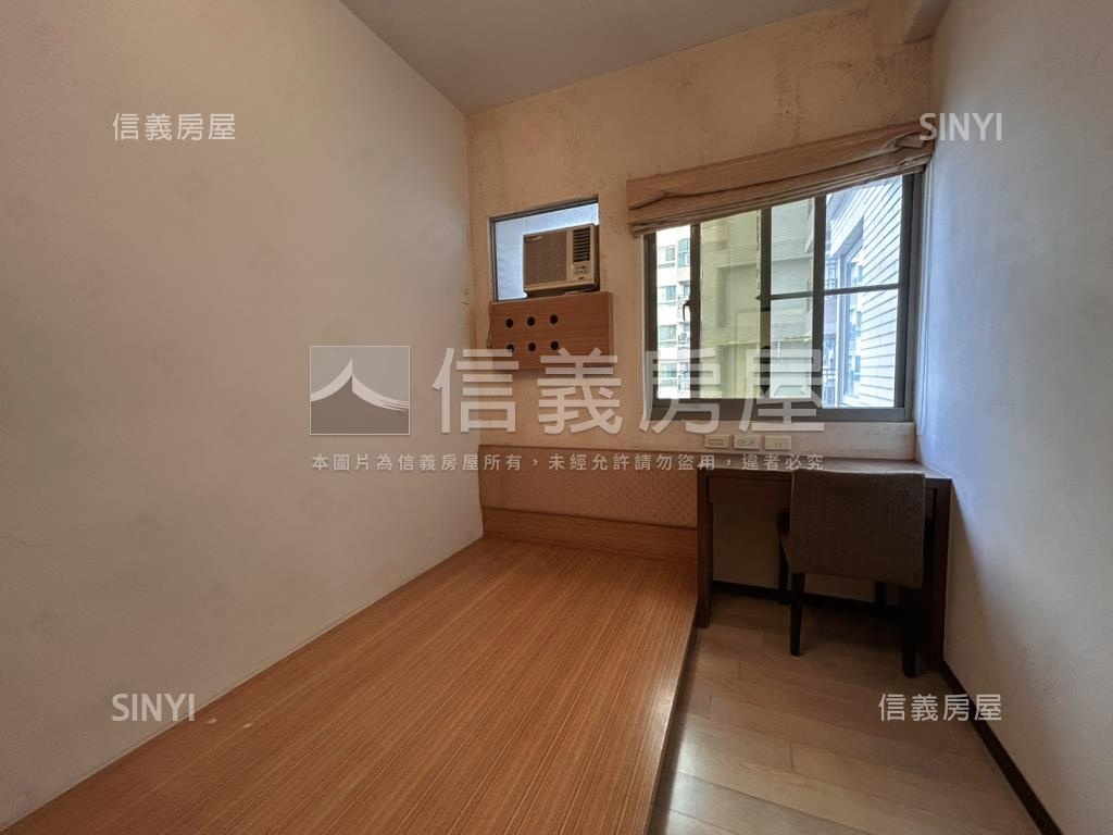 亞灣之星．星光兩房平車房屋室內格局與周邊環境