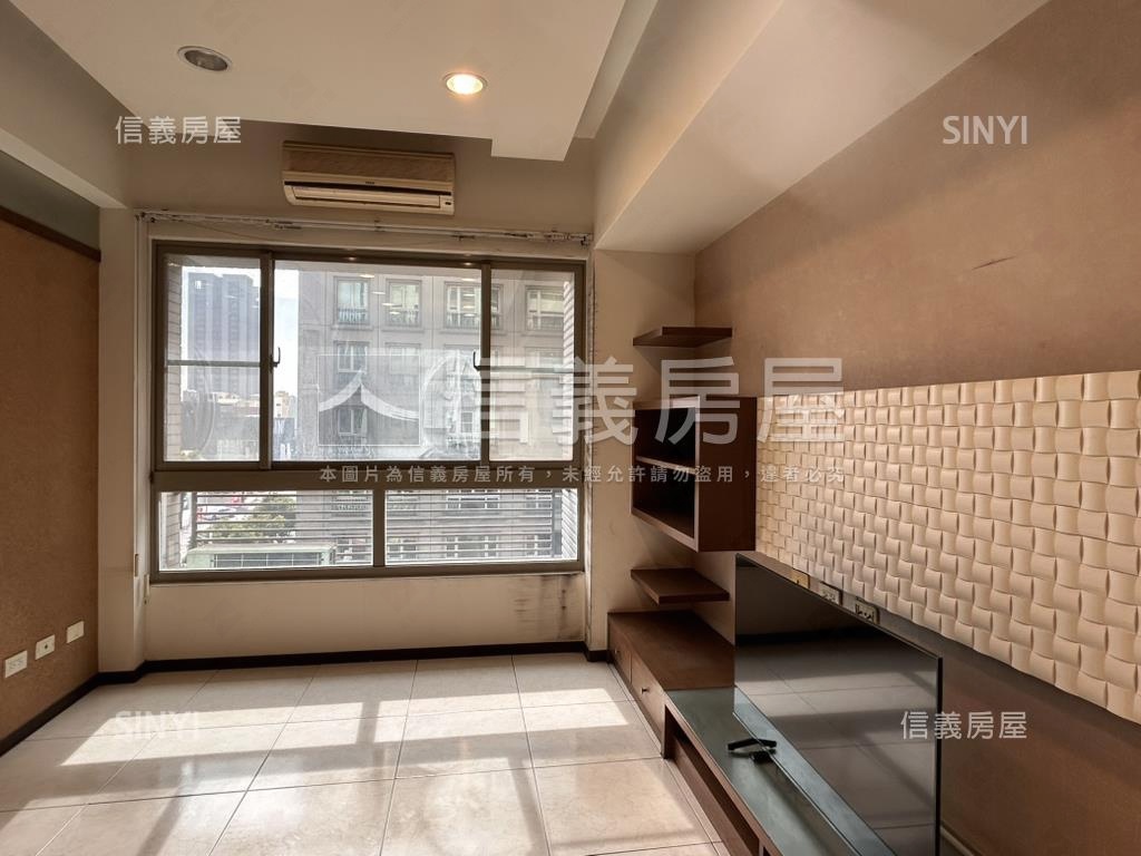 亞灣之星．星光兩房平車房屋室內格局與周邊環境