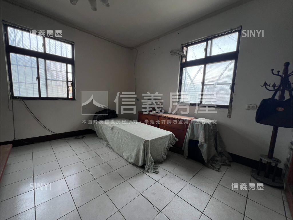近南平路角窗透店房屋室內格局與周邊環境