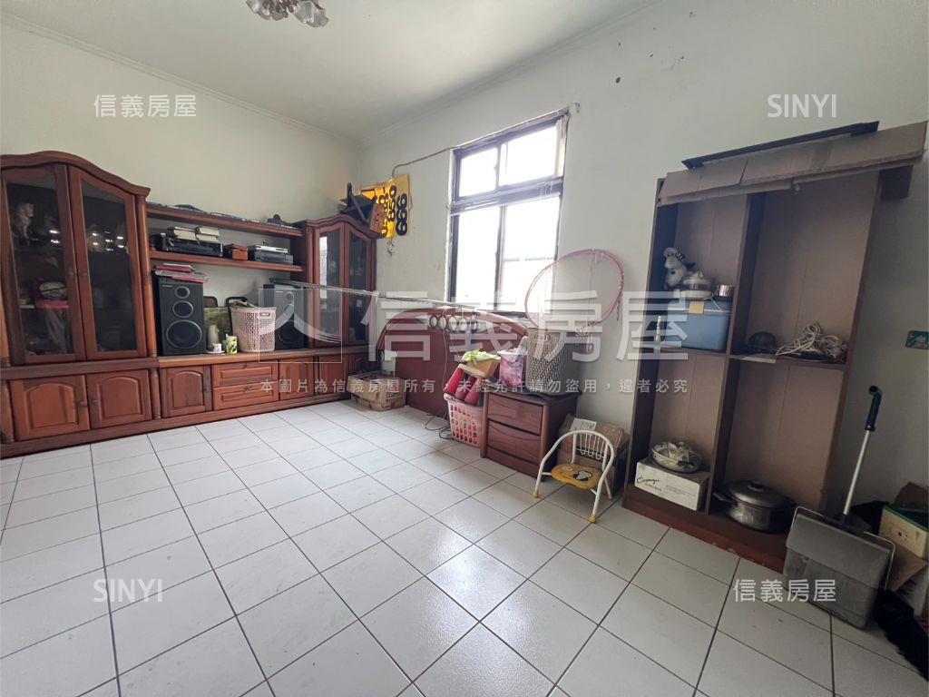 近南平路角窗透店房屋室內格局與周邊環境