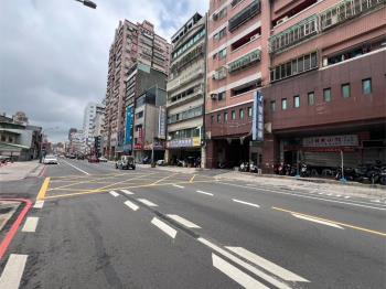 近南平路明顯角窗透店