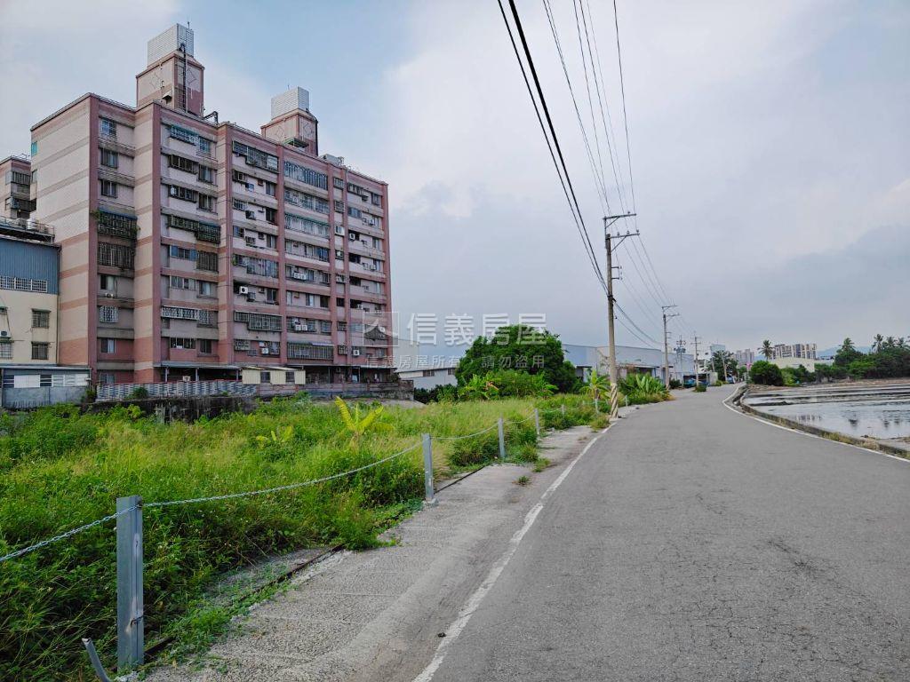 近中投大面寬臨路土地房屋室內格局與周邊環境