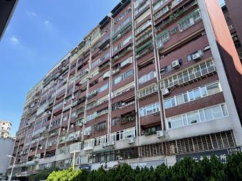 專任仁愛三青朝北帶車位