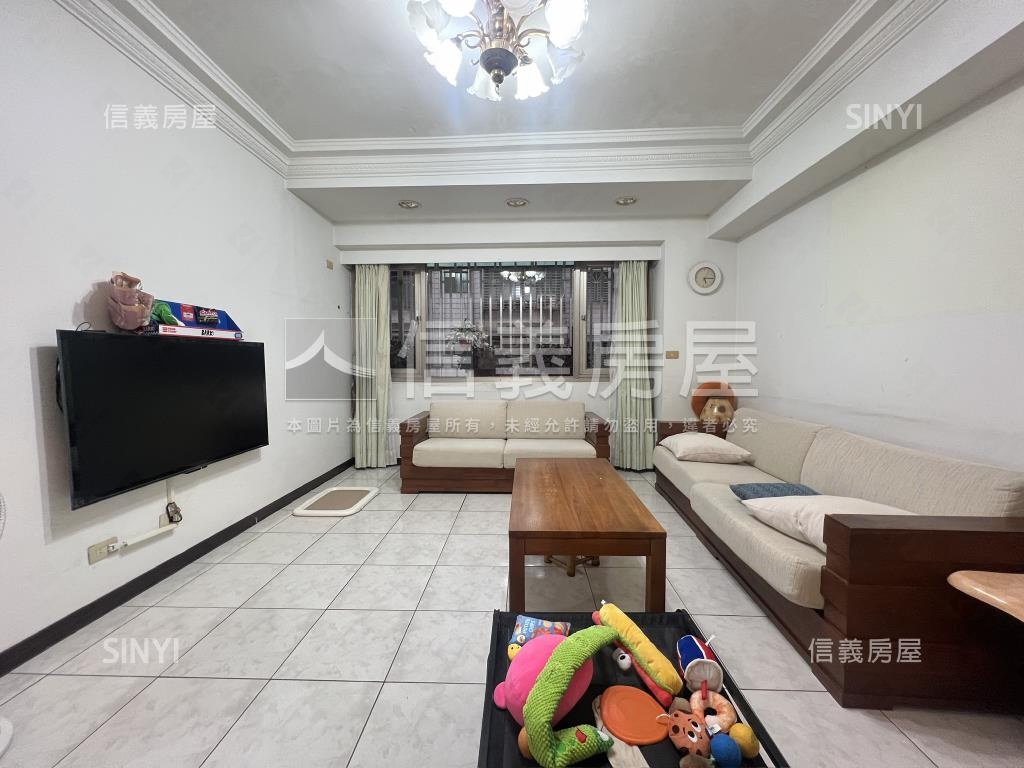 中和華廈三房車位房屋室內格局與周邊環境