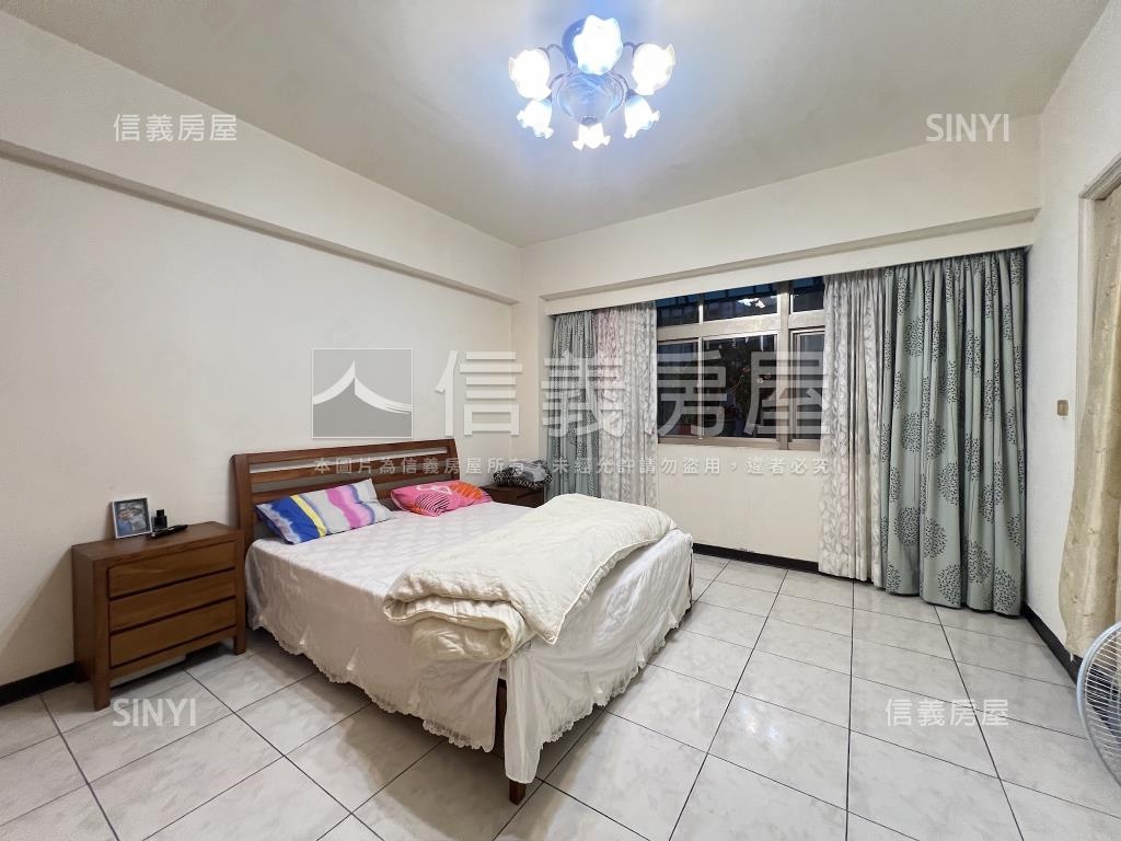 中和華廈三房車位房屋室內格局與周邊環境