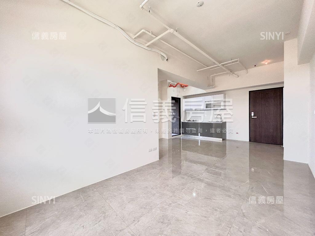 精銳闊次頂樓三房平車房屋室內格局與周邊環境